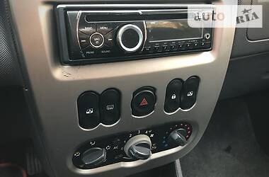 Позашляховик / Кросовер Dacia Sandero StepWay 2010 в 