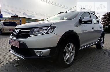 Внедорожник / Кроссовер Dacia Sandero StepWay 2015 в Луцке