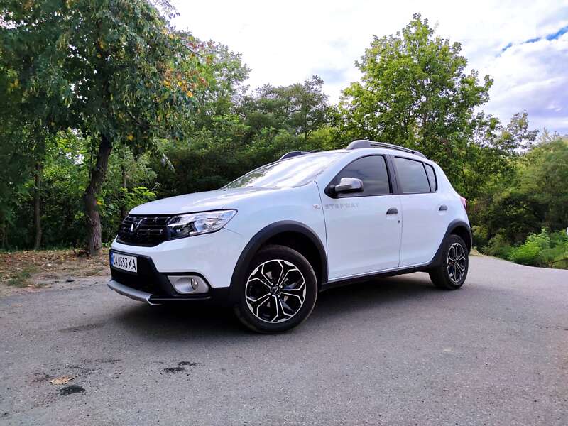 Внедорожник / Кроссовер Dacia Sandero StepWay 2019 в Ватутино