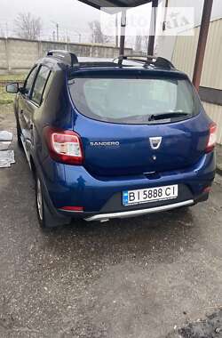 Внедорожник / Кроссовер Dacia Sandero StepWay 2016 в Кременчуге