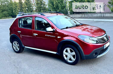 Внедорожник / Кроссовер Dacia Sandero StepWay 2012 в Виннице