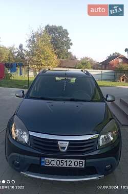 Позашляховик / Кросовер Dacia Sandero StepWay 2010 в 