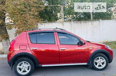 Позашляховик / Кросовер Dacia Sandero StepWay 2010 в Полтаві