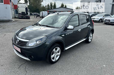 Внедорожник / Кроссовер Dacia Sandero StepWay 2012 в Львове