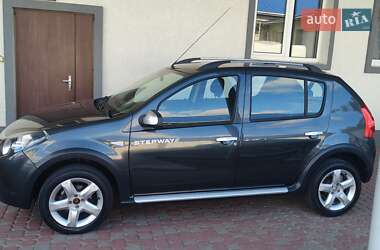 Внедорожник / Кроссовер Dacia Sandero StepWay 2012 в Ровно