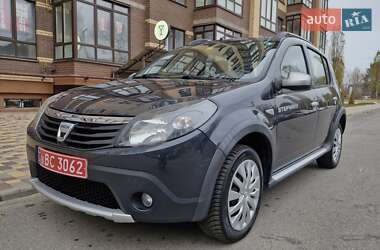 Позашляховик / Кросовер Dacia Sandero StepWay 2012 в Чернігові