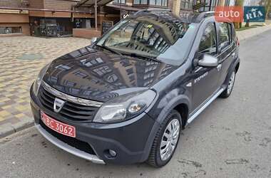 Позашляховик / Кросовер Dacia Sandero StepWay 2012 в Чернігові