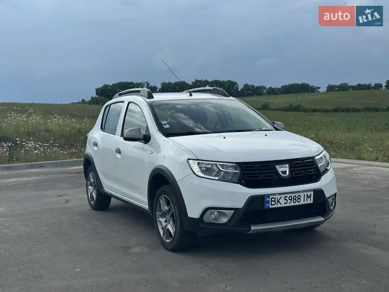 Позашляховик / Кросовер Dacia Sandero StepWay 2018 в 