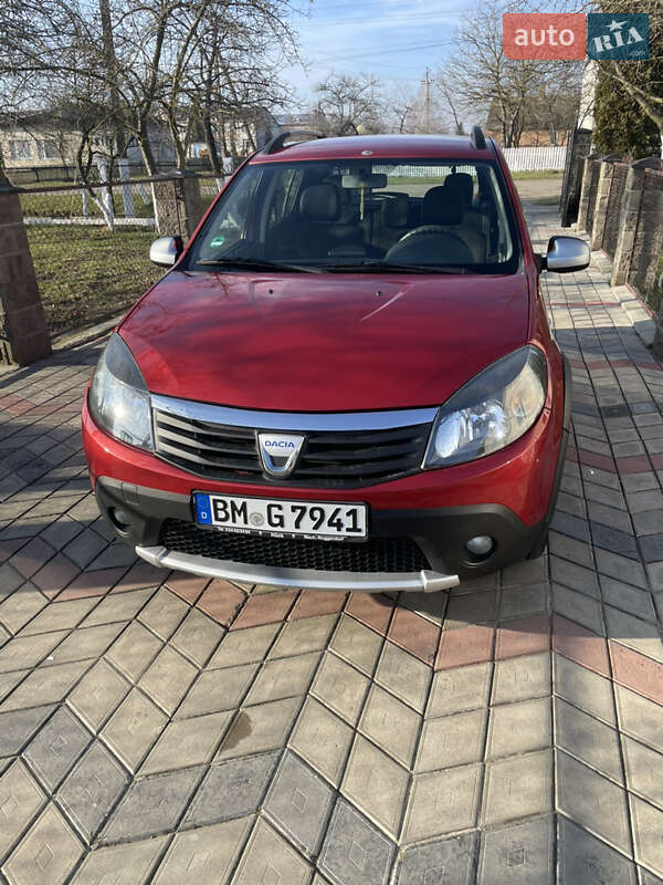 Внедорожник / Кроссовер Dacia Sandero StepWay 2011 в Цумани