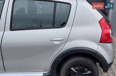 Внедорожник / Кроссовер Dacia Sandero StepWay 2011 в Виннице