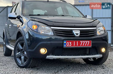 Внедорожник / Кроссовер Dacia Sandero StepWay 2012 в Лубнах