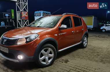 Позашляховик / Кросовер Dacia Sandero StepWay 2010 в Дубні