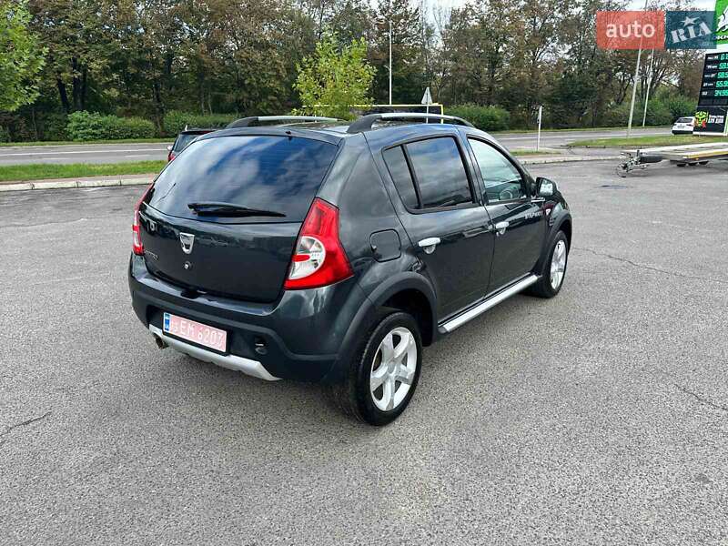Внедорожник / Кроссовер Dacia Sandero StepWay 2012 в Львове