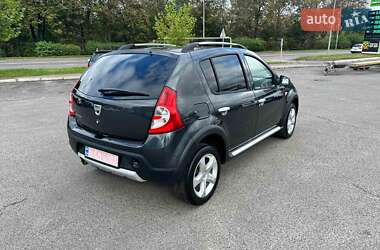 Внедорожник / Кроссовер Dacia Sandero StepWay 2012 в 