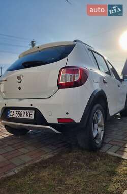 Позашляховик / Кросовер Dacia Sandero StepWay 2015 в Смілі