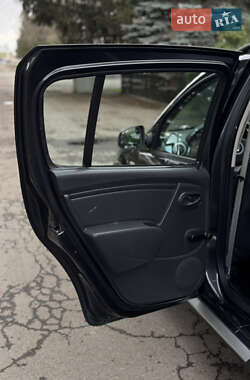 Внедорожник / Кроссовер Dacia Sandero StepWay 2012 в 