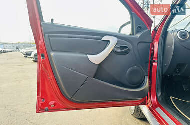 Внедорожник / Кроссовер Dacia Sandero StepWay 2011 в 