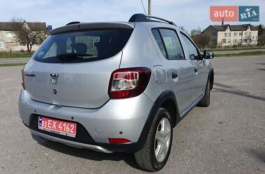 Внедорожник / Кроссовер Dacia Sandero StepWay 2015 в 