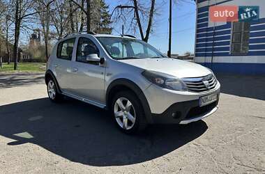 Внедорожник / Кроссовер Dacia Sandero StepWay 2011 в 
