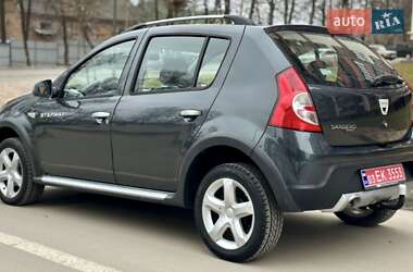 Внедорожник / Кроссовер Dacia Sandero StepWay 2010 в 