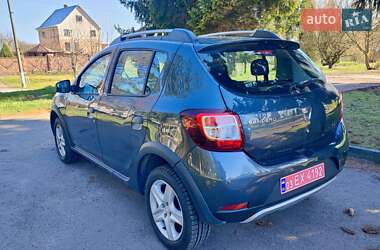 Позашляховик / Кросовер Dacia Sandero StepWay 2016 в 