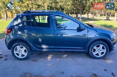 Позашляховик / Кросовер Dacia Sandero StepWay 2016 в 