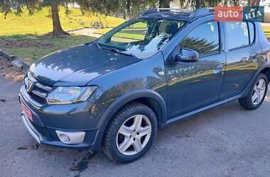 Позашляховик / Кросовер Dacia Sandero StepWay 2016 в 