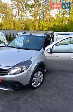Внедорожник / Кроссовер Dacia Sandero StepWay 2010 в 