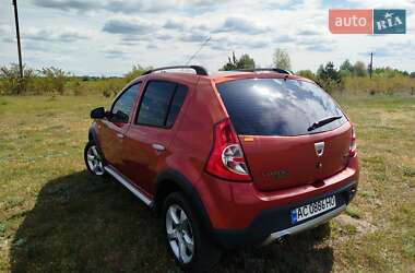 Внедорожник / Кроссовер Dacia Sandero StepWay 2010 в 