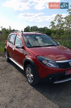 Позашляховик / Кросовер Dacia Sandero StepWay 2011 в 