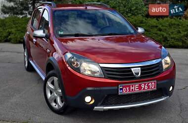 Позашляховик / Кросовер Dacia Sandero StepWay 2011 в Полтаві