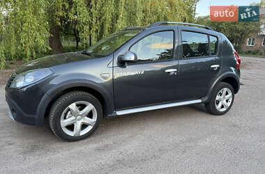 Внедорожник / Кроссовер Dacia Sandero StepWay 2011 в 