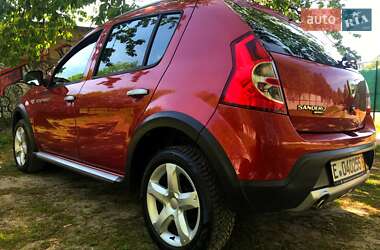 Позашляховик / Кросовер Dacia Sandero StepWay 2010 в 