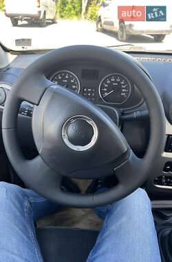 Внедорожник / Кроссовер Dacia Sandero StepWay 2010 в 
