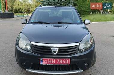 Позашляховик / Кросовер Dacia Sandero StepWay 2009 в 