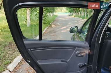 Позашляховик / Кросовер Dacia Sandero StepWay 2009 в 