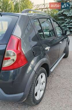 Позашляховик / Кросовер Dacia Sandero StepWay 2009 в 
