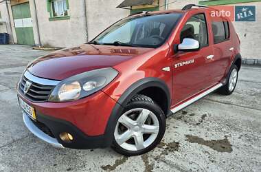 Позашляховик / Кросовер Dacia Sandero StepWay 2012 в Стрию