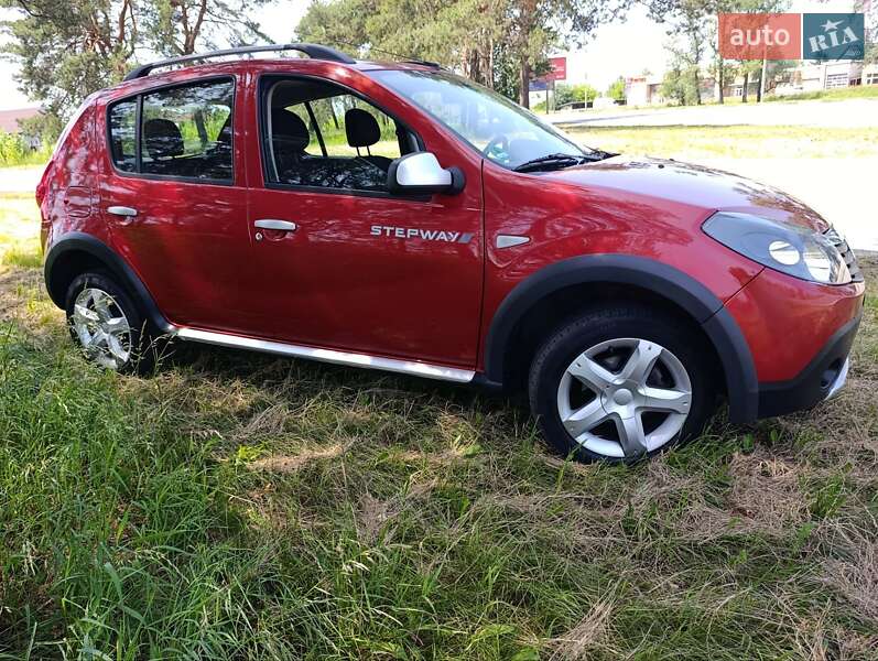 Внедорожник / Кроссовер Dacia Sandero StepWay 2011 в Харькове