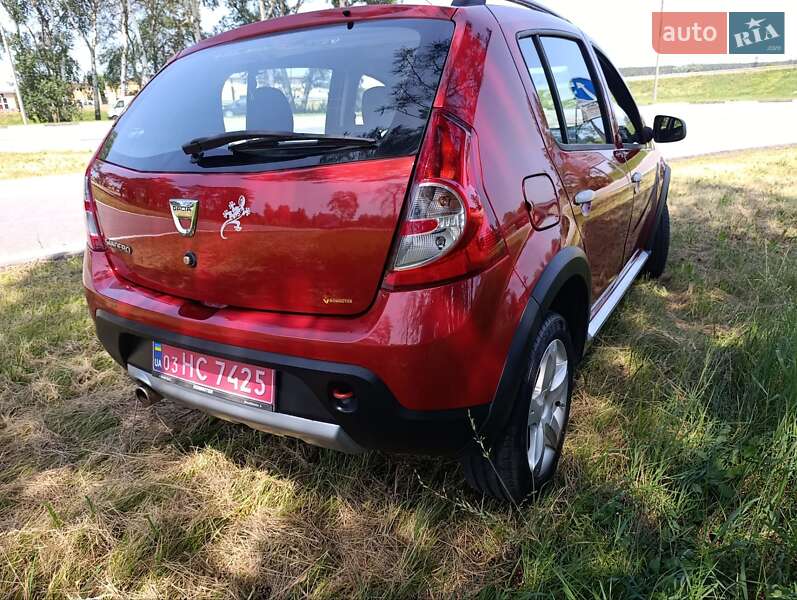 Внедорожник / Кроссовер Dacia Sandero StepWay 2011 в Харькове