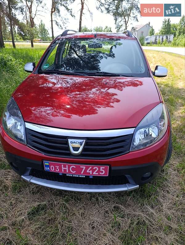 Внедорожник / Кроссовер Dacia Sandero StepWay 2011 в Харькове
