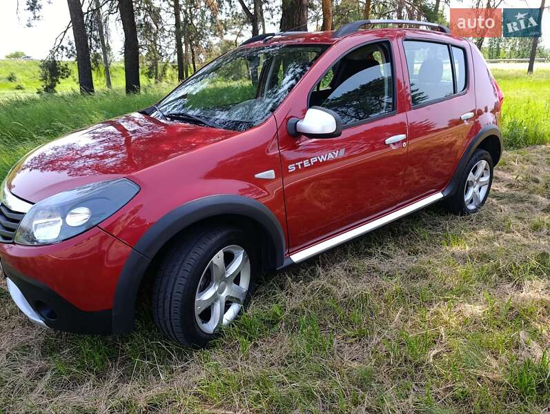 Внедорожник / Кроссовер Dacia Sandero StepWay 2011 в Харькове