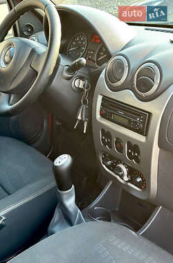 Позашляховик / Кросовер Dacia Sandero StepWay 2009 в 