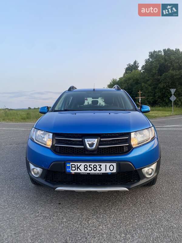 Внедорожник / Кроссовер Dacia Sandero StepWay 2012 в 