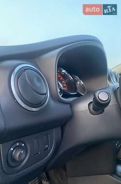 Внедорожник / Кроссовер Dacia Sandero StepWay 2012 в 