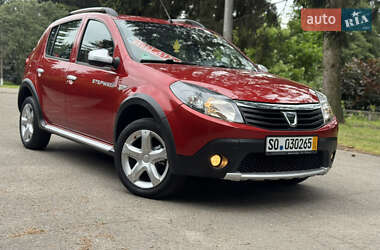 Позашляховик / Кросовер Dacia Sandero StepWay 2012 в Умані