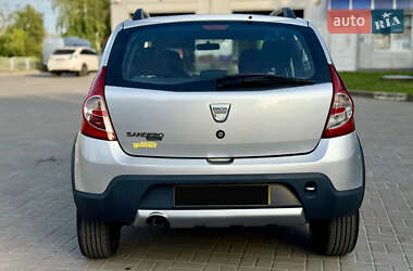 Внедорожник / Кроссовер Dacia Sandero StepWay 2011 в 