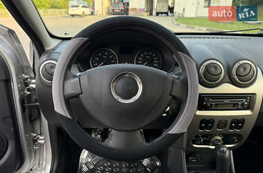 Внедорожник / Кроссовер Dacia Sandero StepWay 2011 в 