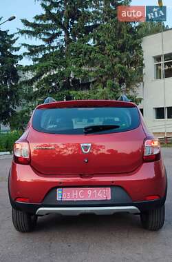 Внедорожник / Кроссовер Dacia Sandero StepWay 2013 в 