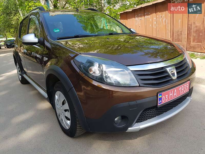 Dacia Sandero StepWay 2013